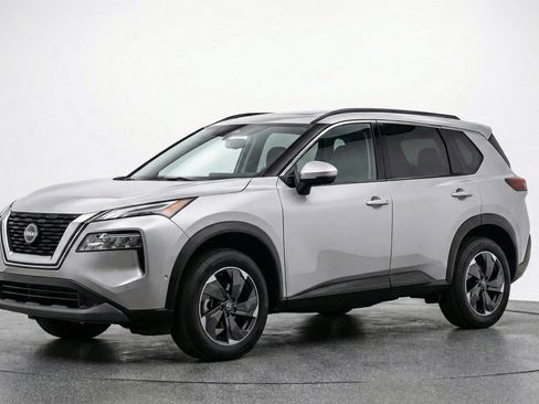 Used 2025 Nissan Rogue SV AWD/4WD image 3