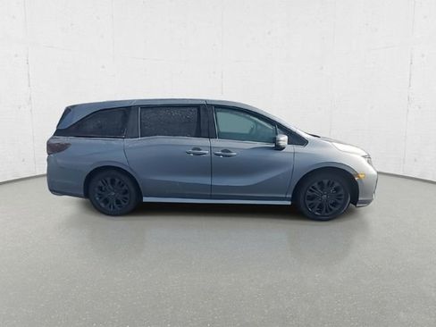 New 2026 Honda Odyssey Touring image 10