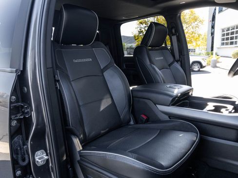 Used 2024 RAM 2500 Laramie w/ Night Edition image 34