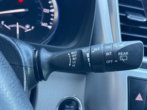 Used 2016 Toyota Highlander XLE FWD image 41