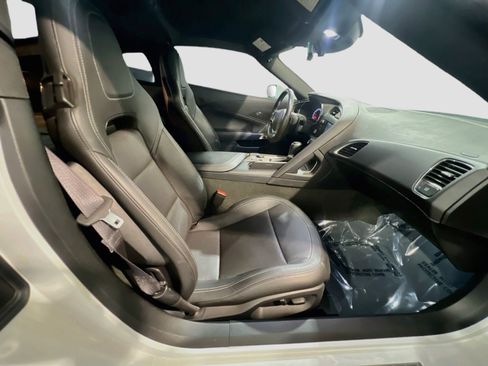 Used 2017 Chevrolet Corvette Stingray Coupe w/ Battery Protection Package RWD image 20