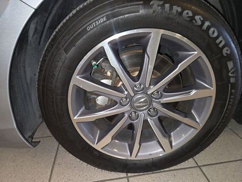 Used 2020 Acura TLX image 10