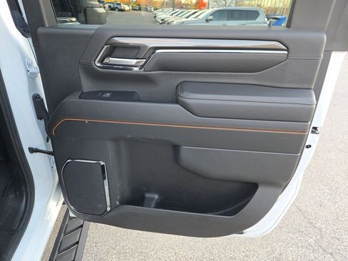 Used 2024 GMC Sierra 2500 AT4 w/ AT4 Premium Plus Package image 11