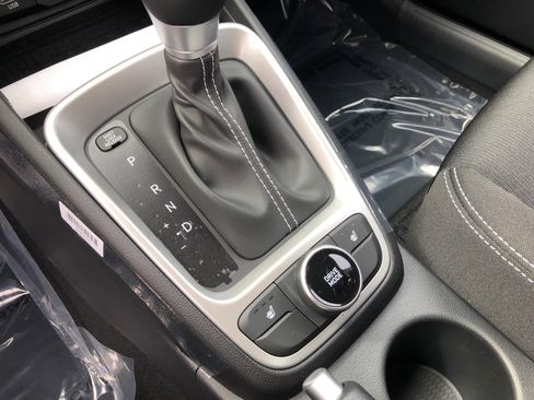 New 2026 Hyundai Venue SEL FWD image 12