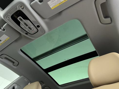 Used 2025 Audi Q8 Premium Plus w/ Premium Plus Package image 17