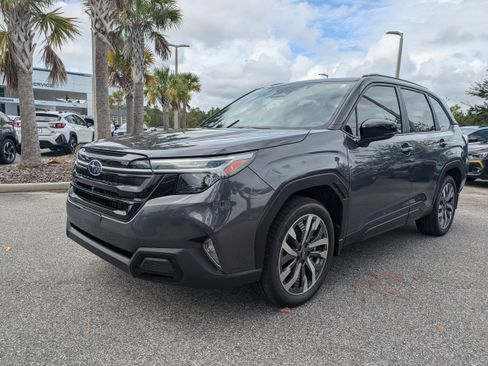 New 2025 Subaru Forester Touring w/ Touring Package image 8