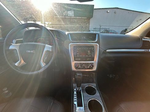 Used 2015 GMC Acadia SLT image 10