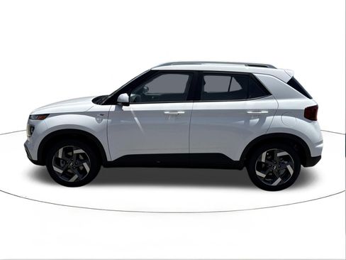 New 2026 Hyundai Venue SEL FWD image 6