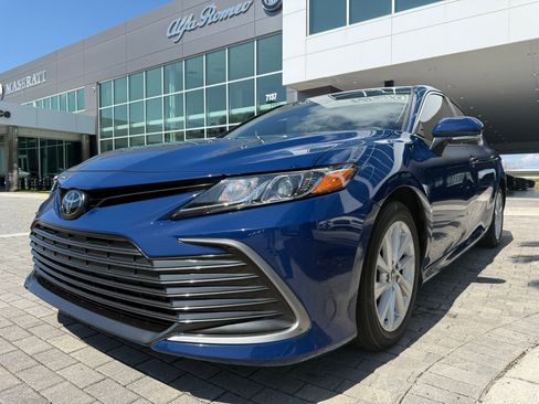 Used 2024 Toyota Camry LE w/ Convenience Package image 9