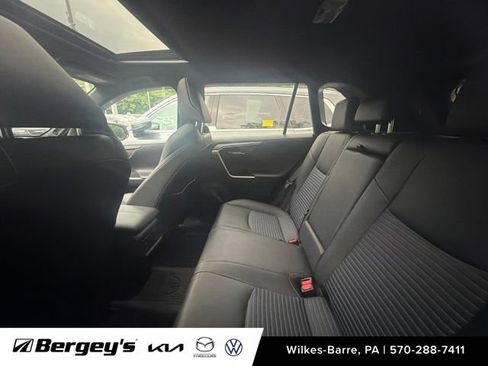 Used 2020 Toyota RAV4 XSE AWD/4WD image 17
