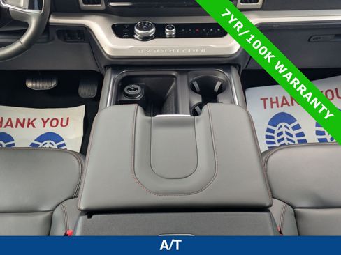 Certified 2025 Ford Expedition Active AWD/4WD image 24