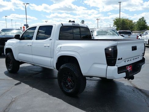 Used 2023 Toyota Tacoma SR AWD/4WD image 7