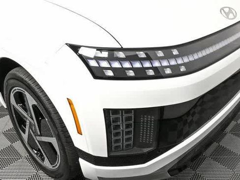 New 2026 Hyundai Ioniq 9 Calligraphy image 25