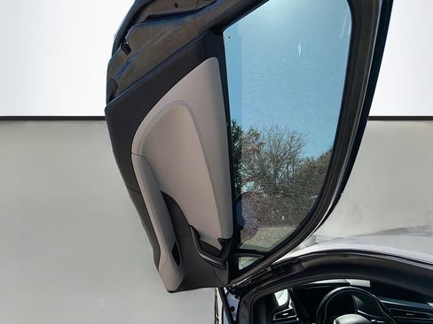 Used 2015 BMW i8 Base image 19