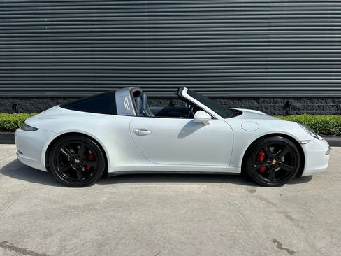 Certified 2015 Porsche 911 Targa 4S AWD/4WD image 11