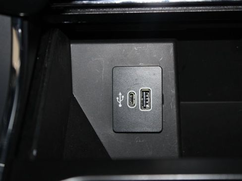 Used 2025 Ford F150 Lariat w/ Equipment Group 501A Mid AWD/4WD image 57