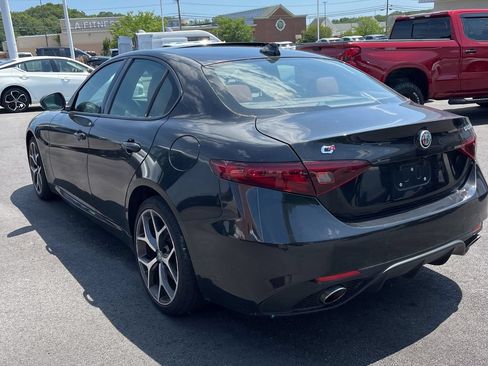 Used 2019 Alfa Romeo Giulia AWD image 4