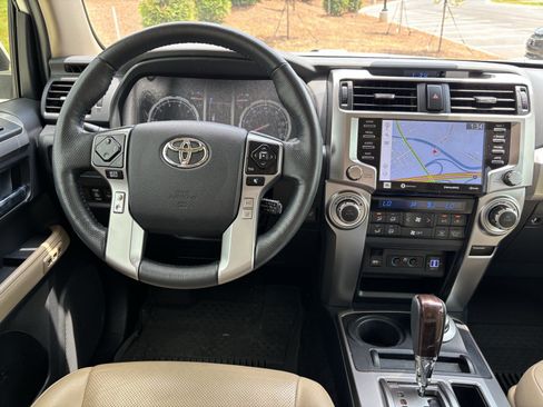 Used 2023 Toyota 4Runner Limited AWD/4WD image 31