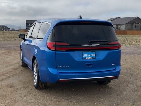 New 2026 Chrysler Pacifica Select AWD/4WD image 7