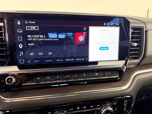 Used 2023 GMC Sierra 1500 SLT w/ SLT Premium Plus Package image 24