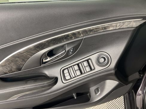 Used 2015 Buick LaCrosse Leather FWD image 18
