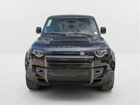 New 2025 Land Rover Defender 110 V8 image 6