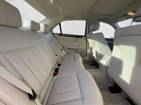 Used 2014 Mercedes-Benz E 350 4MATIC Sedan image 20
