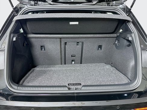 Used 2024 Volkswagen Golf R 2.0L TSI 4MOTION 7-Speed DSG T w/ MDO Package image 24