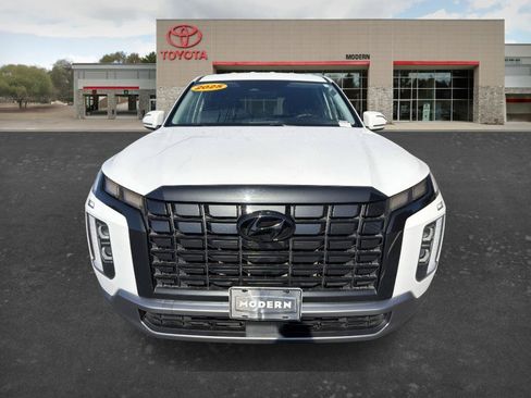 Used 2025 Hyundai Palisade SE FWD image 2