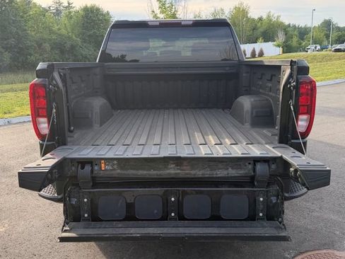 Used 2022 GMC Sierra 1500 Elevation AWD/4WD image 14