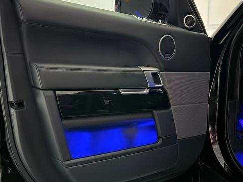 Used 2018 Land Rover Range Rover Sport SVR image 17