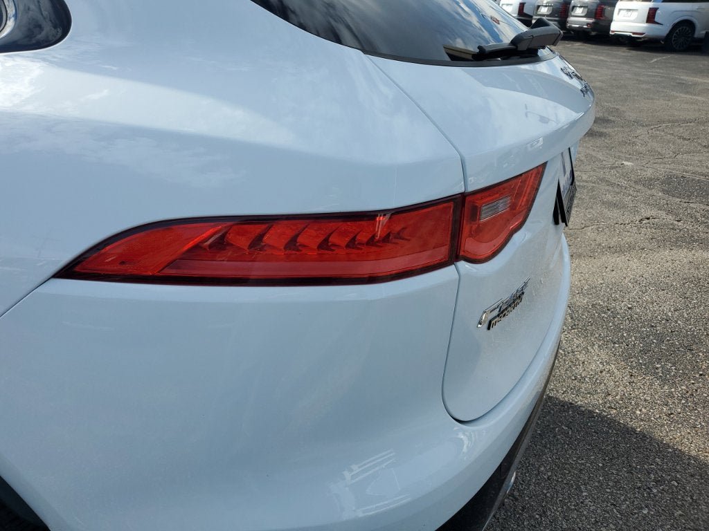 Used 2019 Jaguar F-PACE S AWD/4WD image 9
