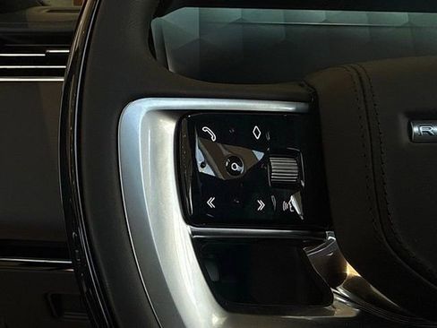 New 2025 Land Rover Range Rover Long Wheelbase SE AWD/4WD image 18