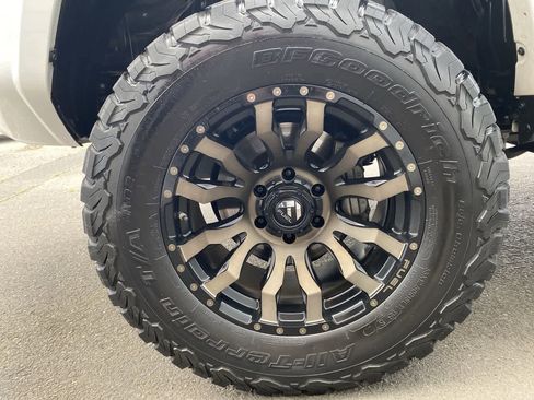 Used 2019 Toyota 4Runner SR5 Premium AWD/4WD image 10