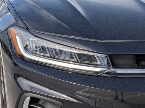 Certified 2025 Volkswagen Jetta S FWD image 9