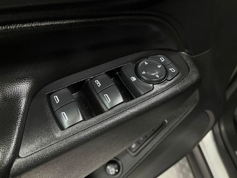 Used 2019 Chevrolet Equinox Premier image 15