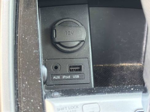 Used 2012 Hyundai Elantra GLS image 25