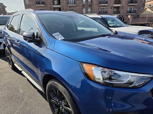 Used 2024 Ford Edge SE w/ Black Appearance Package AWD/4WD image 4