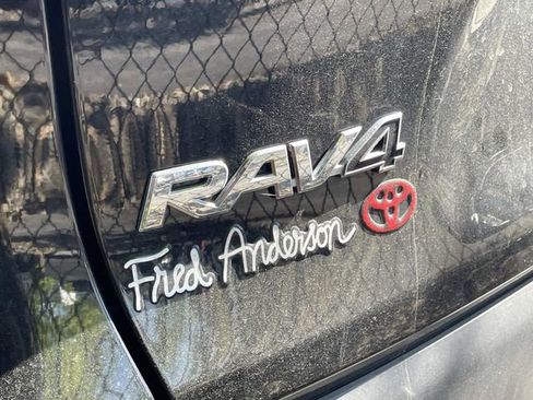 Used 2025 Toyota RAV4 LE image 9