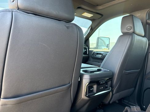 Used 2025 GMC Sierra 2500 AT4 w/ AT4 Premium Plus Package AWD/4WD image 14
