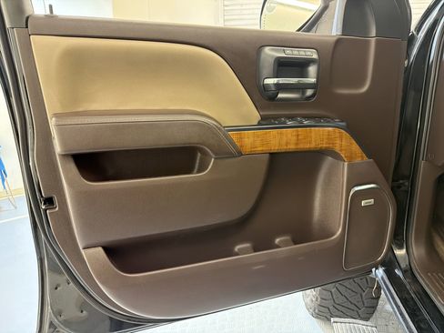Used 2018 GMC Sierra 1500 SLT w/ Texas SLT Premium Package RWD image 19