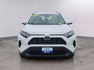 Used 2019 Toyota RAV4 LE w/ All Weather Liner Package AWD/4WD video 2
