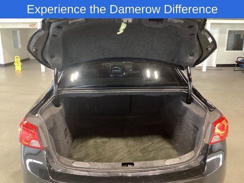 Used 2017 Chevrolet Impala LT w/ Convenience Package image 5