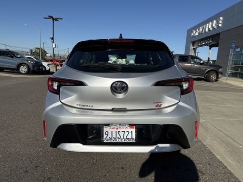 Used 2023 Toyota Corolla SE w/ SE Premium Package FWD image 4