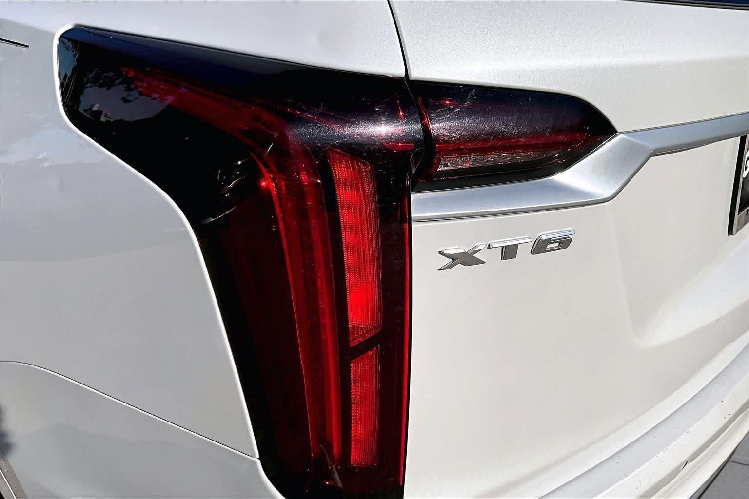 Used 2020 Cadillac XT6 Premium Luxury FWD image 28
