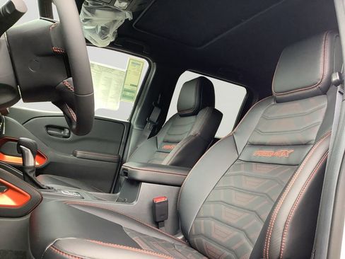 New 2026 Nissan Frontier PRO-4X w/ Pro Premium Package AWD/4WD image 8