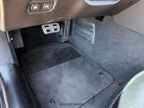 Used 2010 Chevrolet Corvette Coupe w/ 1LT RWD image 34