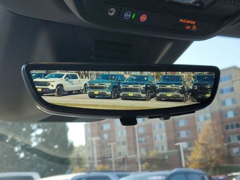 Used 2026 Chevrolet Equinox EV LT image 24