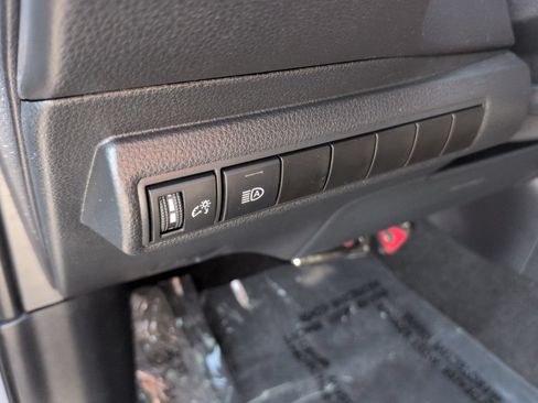 Used 2022 Toyota Corolla SE w/ SE Premium Package FWD image 24