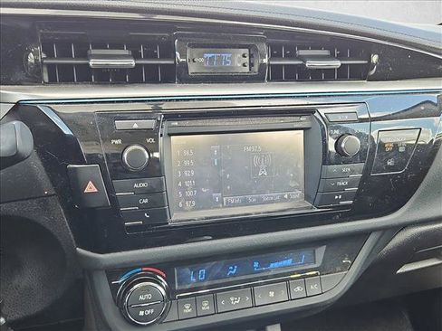 Used 2016 Toyota Corolla S image 15